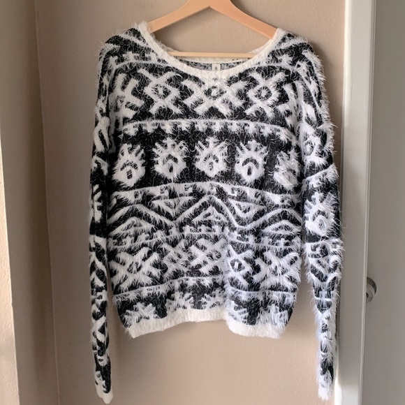 BETHANY MOTA Geometric Print Fuzzy Long Sleeve Sweater - Picture 2 of 7